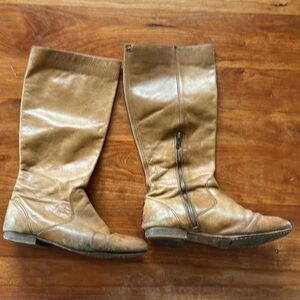 Frye Jillian pull on boot 7.5